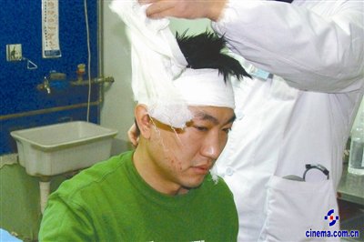 《马文的战争》制片人西安遇袭被歹徒砍伤(图)