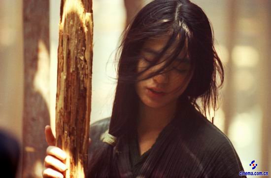 杨采妮饰演孤女 《东邪西毒》巨星15年前境遇:张学友与杨采妮