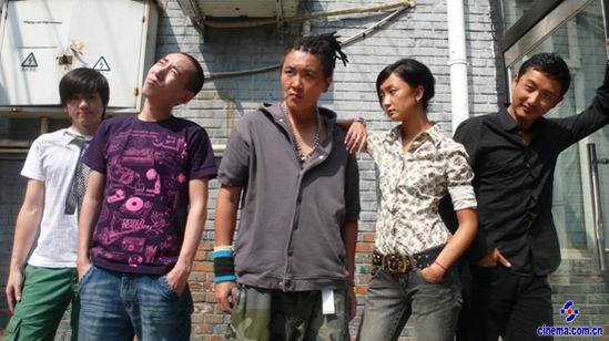 张瑶《盗版猫》演男人婆挑战自我个性鲜明(图)