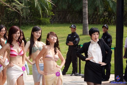 王晶两片撞期互搏《美丽密令》PK《未来警察》