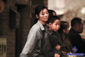 前五个月12部电影票房过亿全年有望冲百亿(图)
