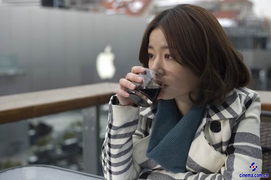 林心如拍《无人驾驶》变身“女骗子”(图)